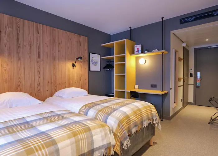 Hotel Planb - Living 3*