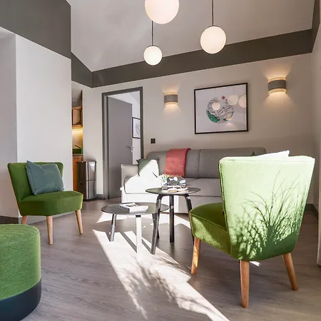 Hotel Plan B - Living 3*