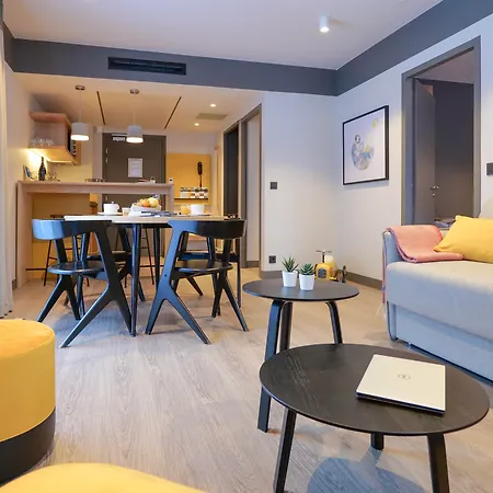 Hotel Plan B - Living 3*