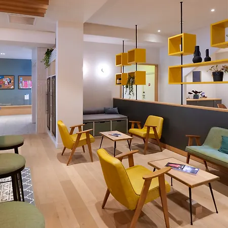 Hotel Plan B - Living 3*